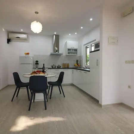Ferienhaus-in-porec-mit-pool-melisa-8 Poreč