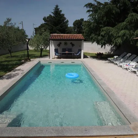 Hotel Ferienhaus-in-porec-mit-pool-melisa-8 Poreč