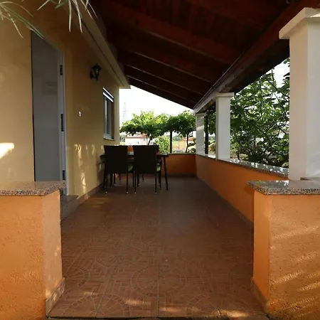 Ferienhaus-in-porec-mit-pool-melisa-8 Hotel Poreč
